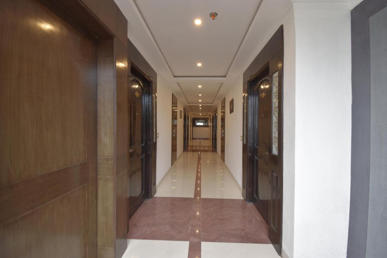 The Royal Castle Hot And Cold Centralized Hotel