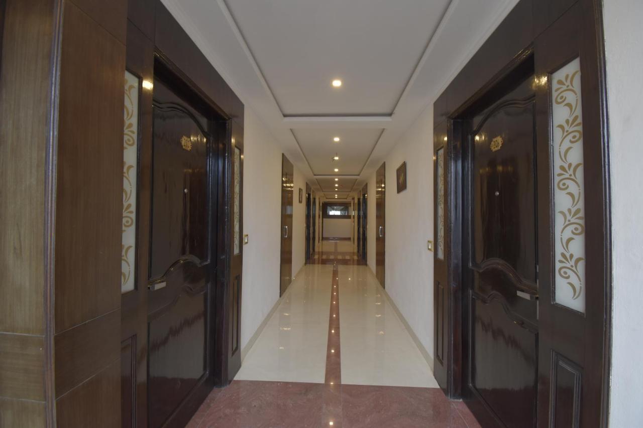 The Royal Castle Hot And Cold Centralized Hotel Dharamshala