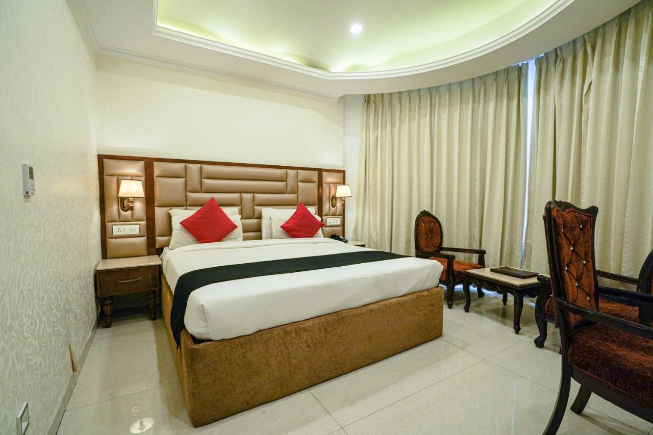 Hotel The Royal Castle Hot And Cold Centralized