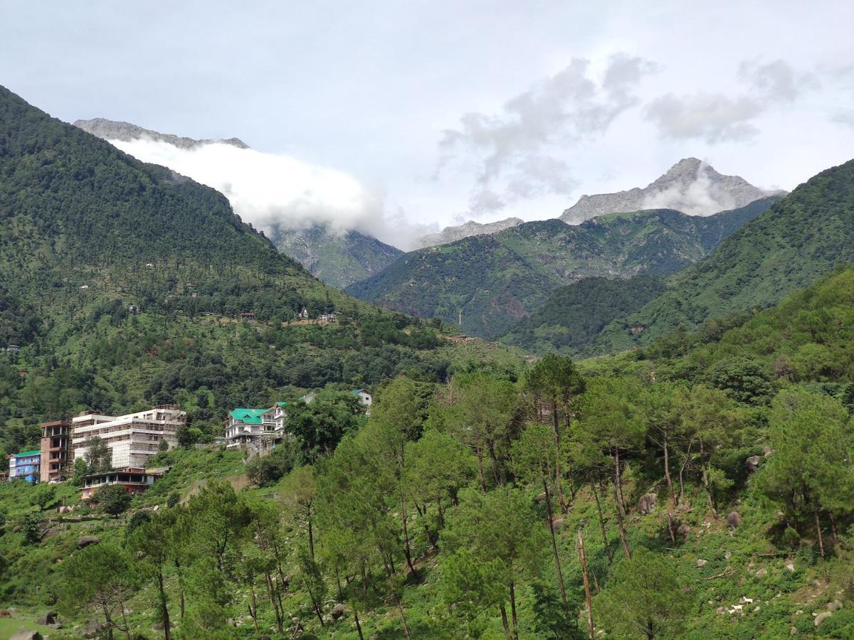 Manuni - Riverside Dharamshala