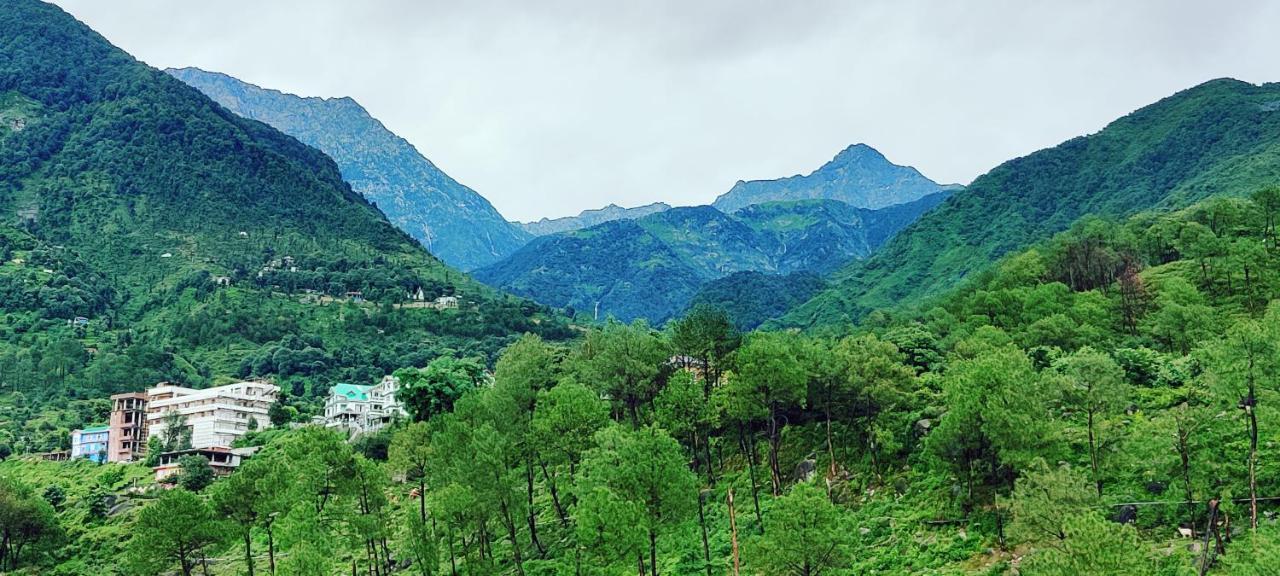 Manuni - Riverside 3* Dharamshala