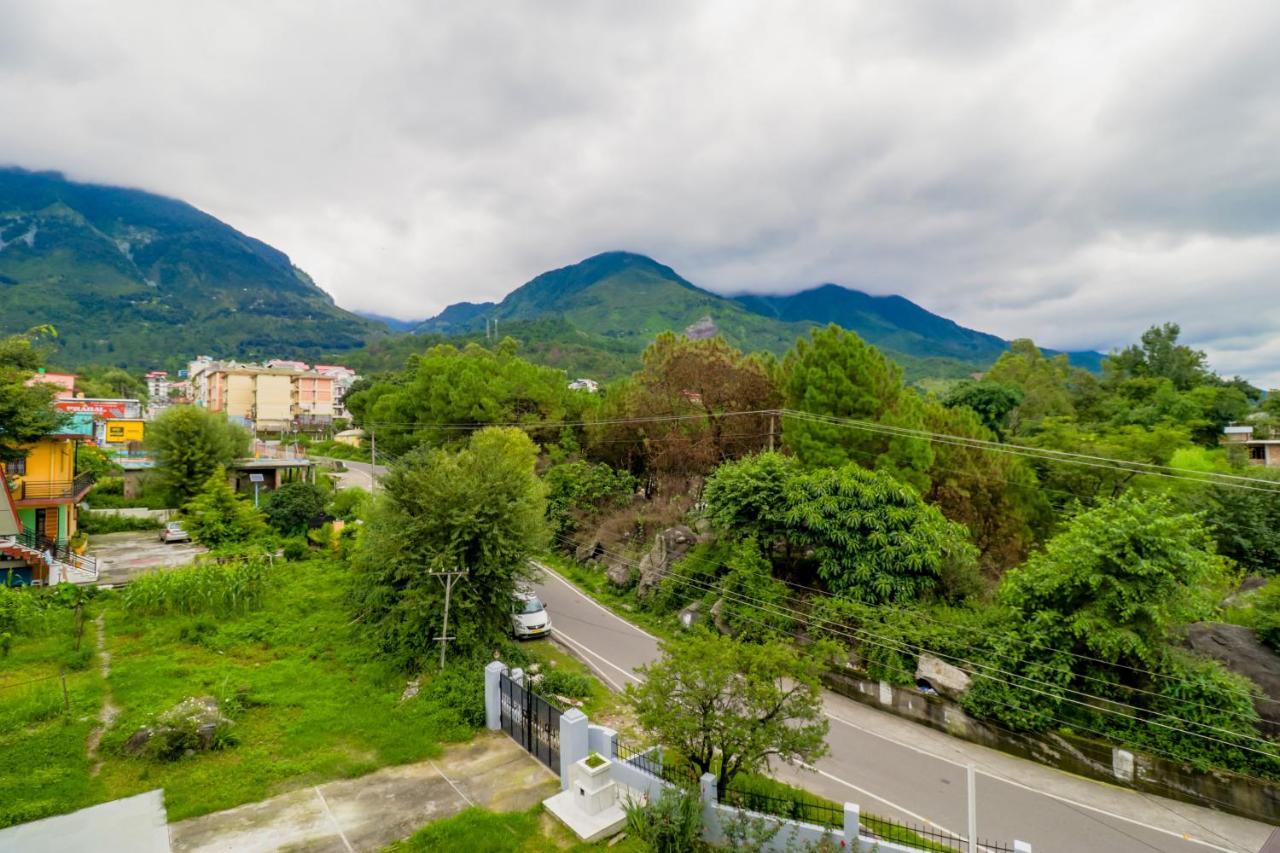 Mirage Residency - Hill View In 3*