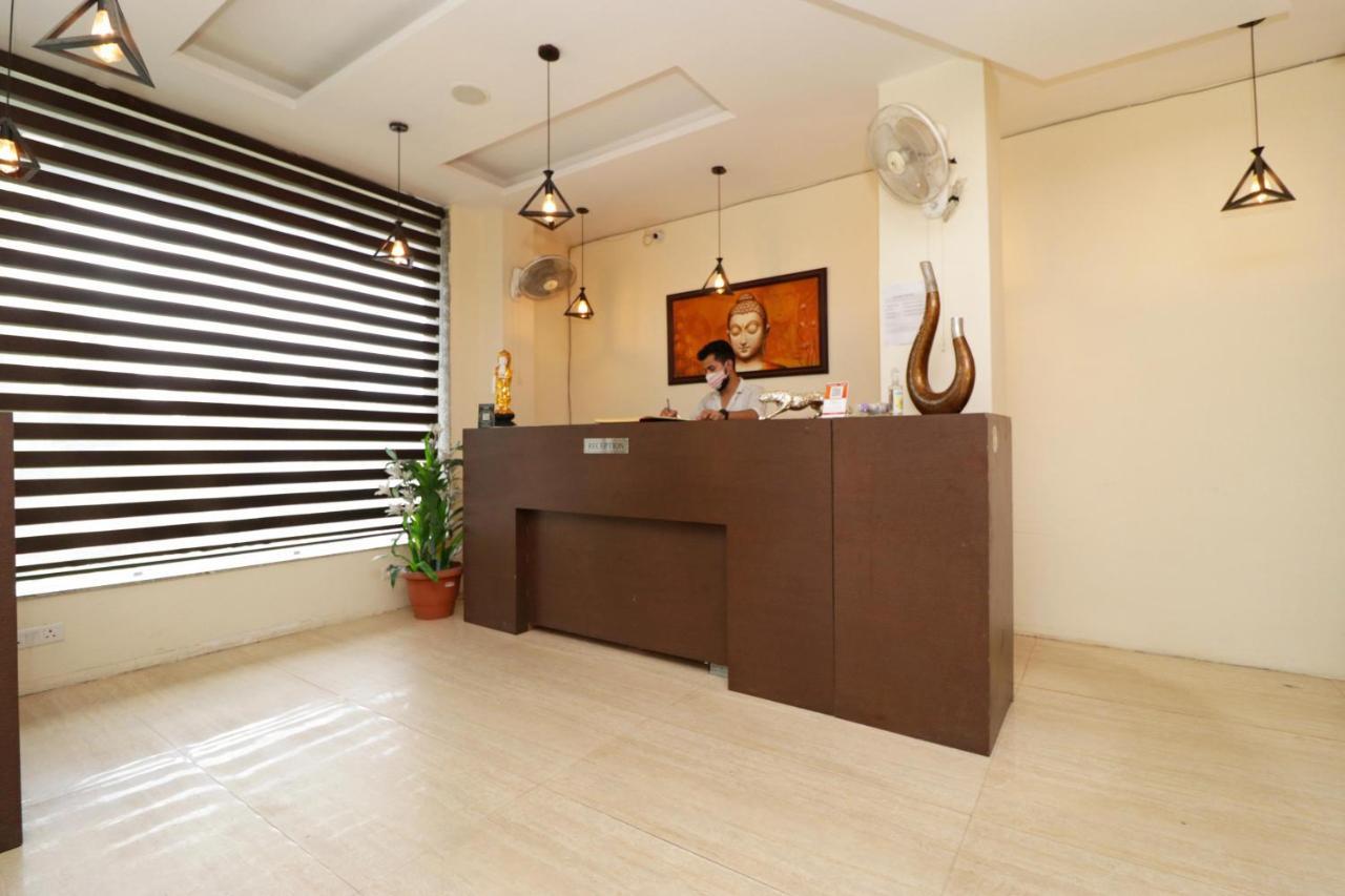 Mirage Residency - Hill View In Hotel