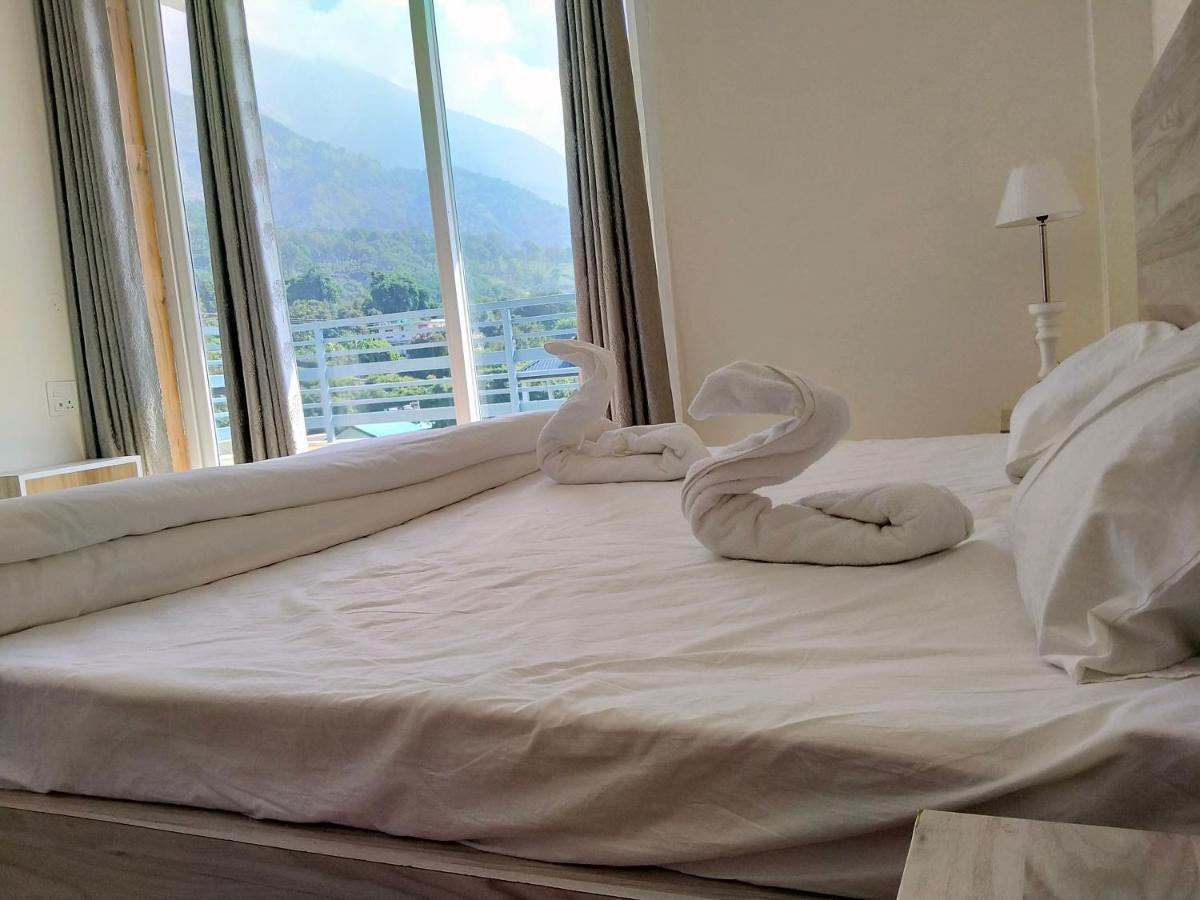 Luxury With Pool Lift 5g Free Parking Bed & Breakfast
