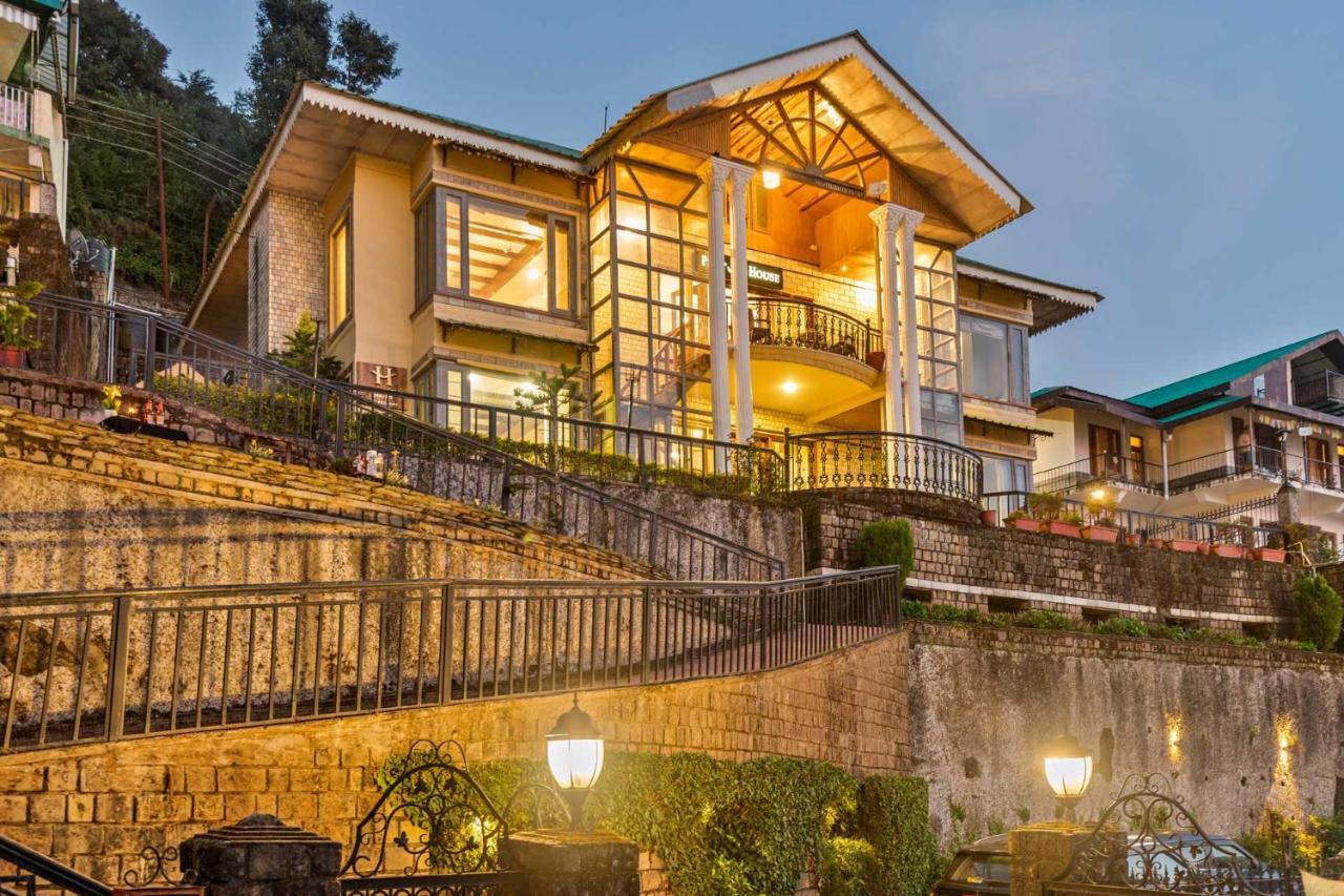 Stayvista At Stonehill Manor With Outdoor Sitting, Bonfire