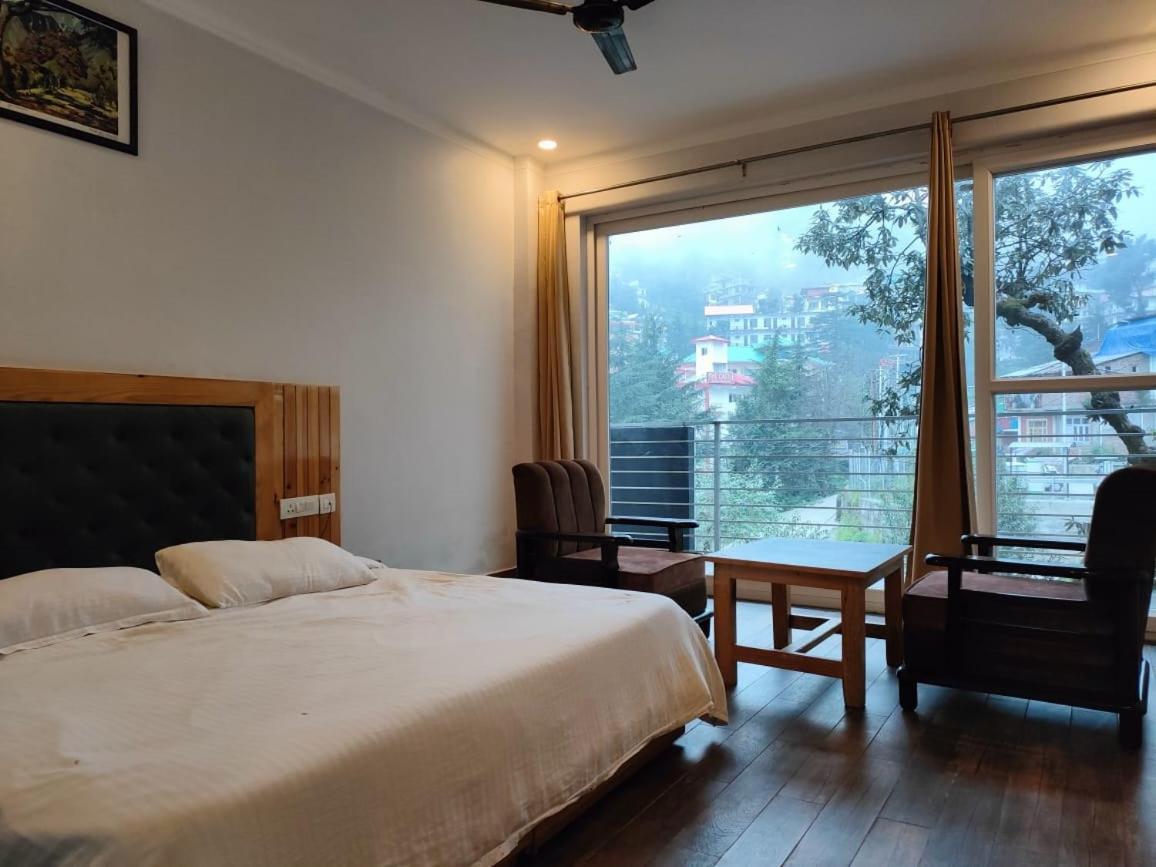 Slate House 3*
