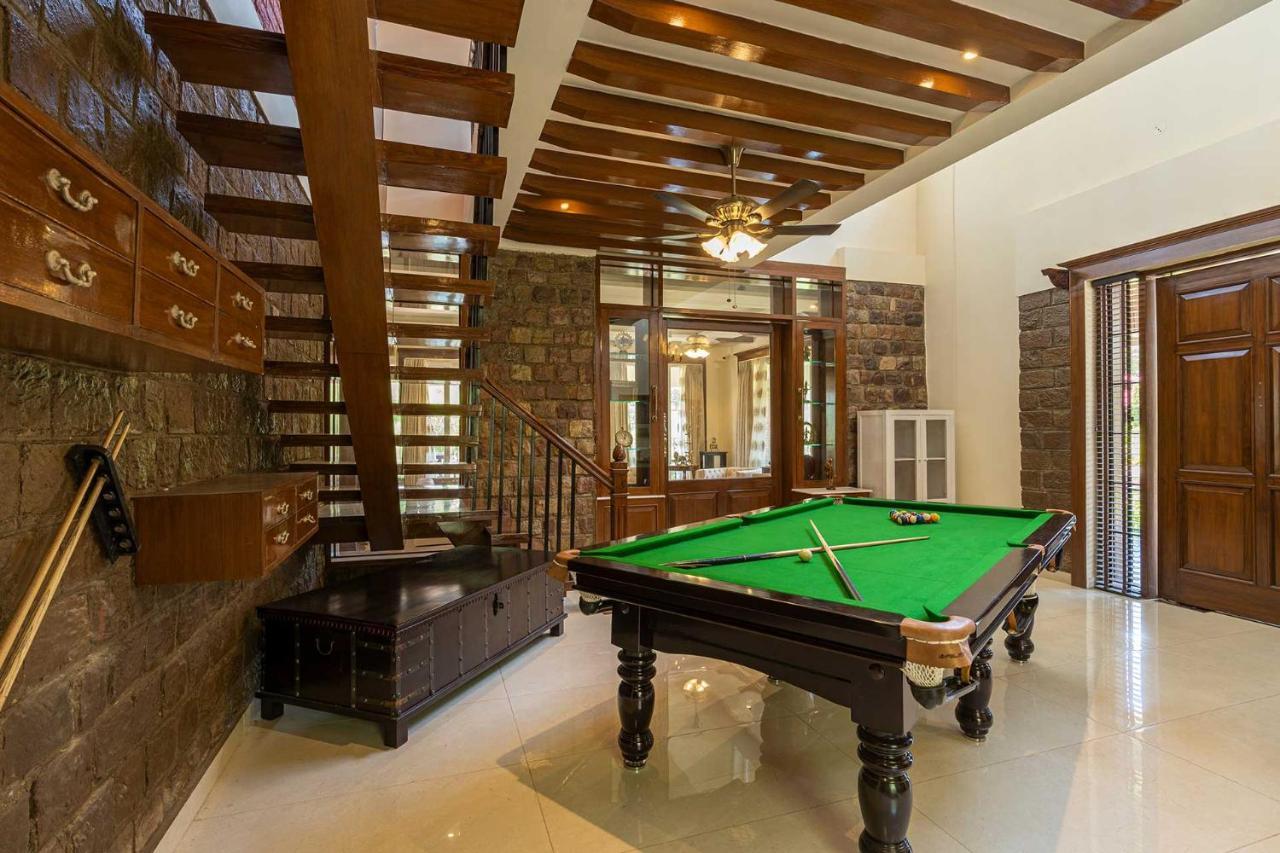 Villa Stayvista At Dhauladhar House - Luxurious Chateau In Kangra
