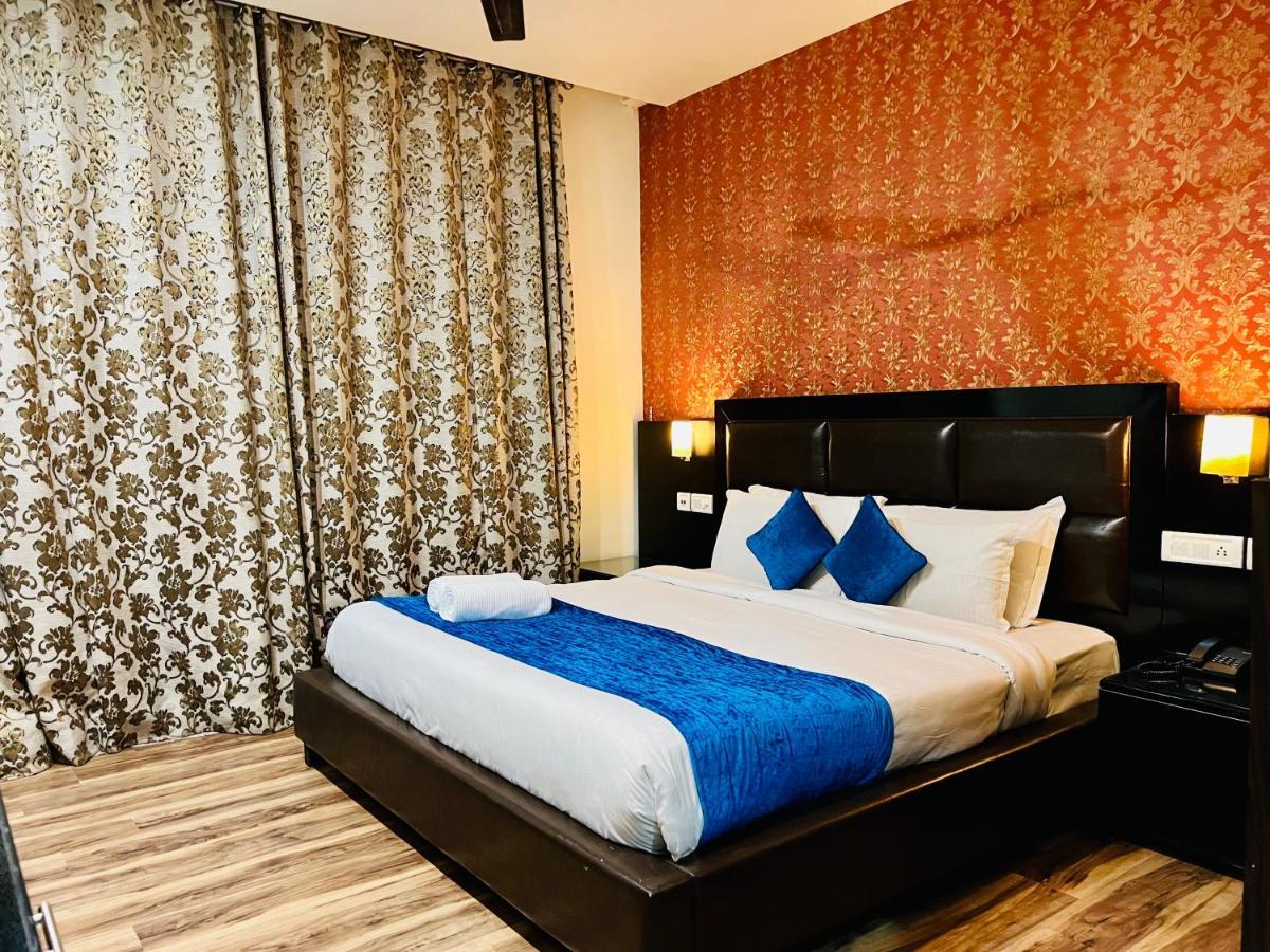 Eagle Nest Hotel 4*