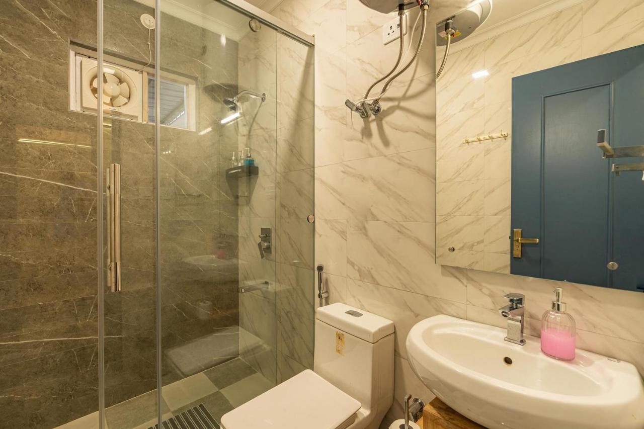 Stayvista At Creek Edge - Pet Friendly With Mountain Views, Lawn, Near Water Stream *