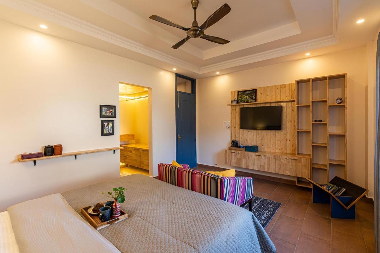Stayvista At Creek Edge - Pet Friendly With Mountain Views, Lawn, Near Water Stream Dharamshala
