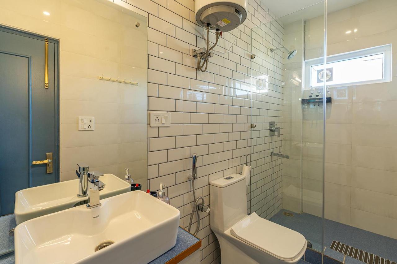 Villa Stayvista At Creek Edge - Pet Friendly With Mountain Views, Lawn, Near Water Stream