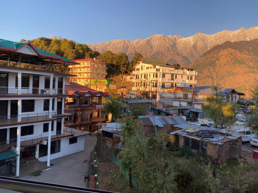 Vakratunda Hotel Dharamshala