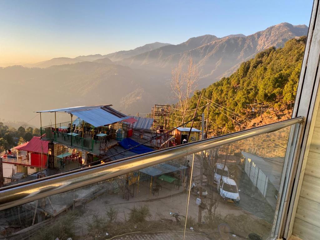 Vakratunda Hotel