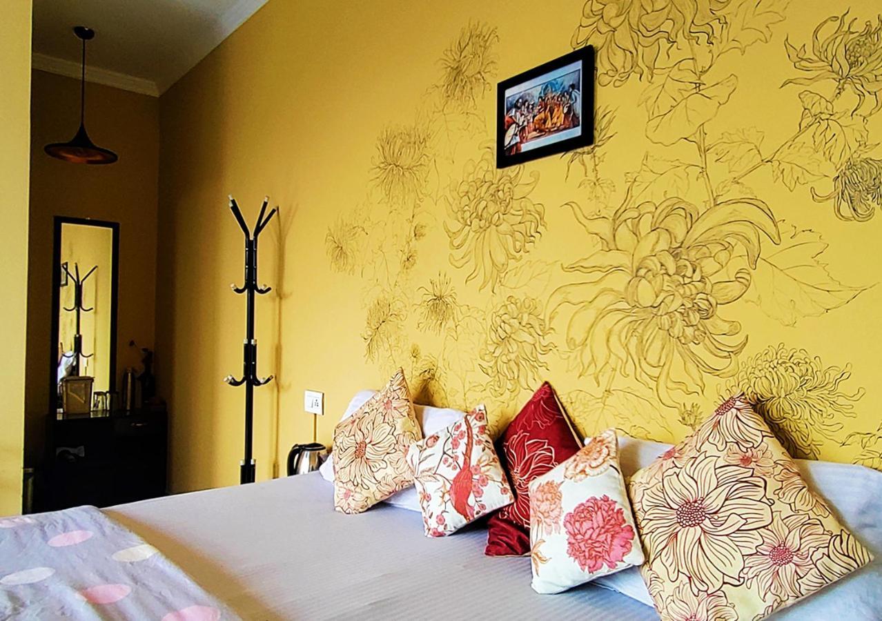 The Unmad - Dharamkot Bed & Breakfast