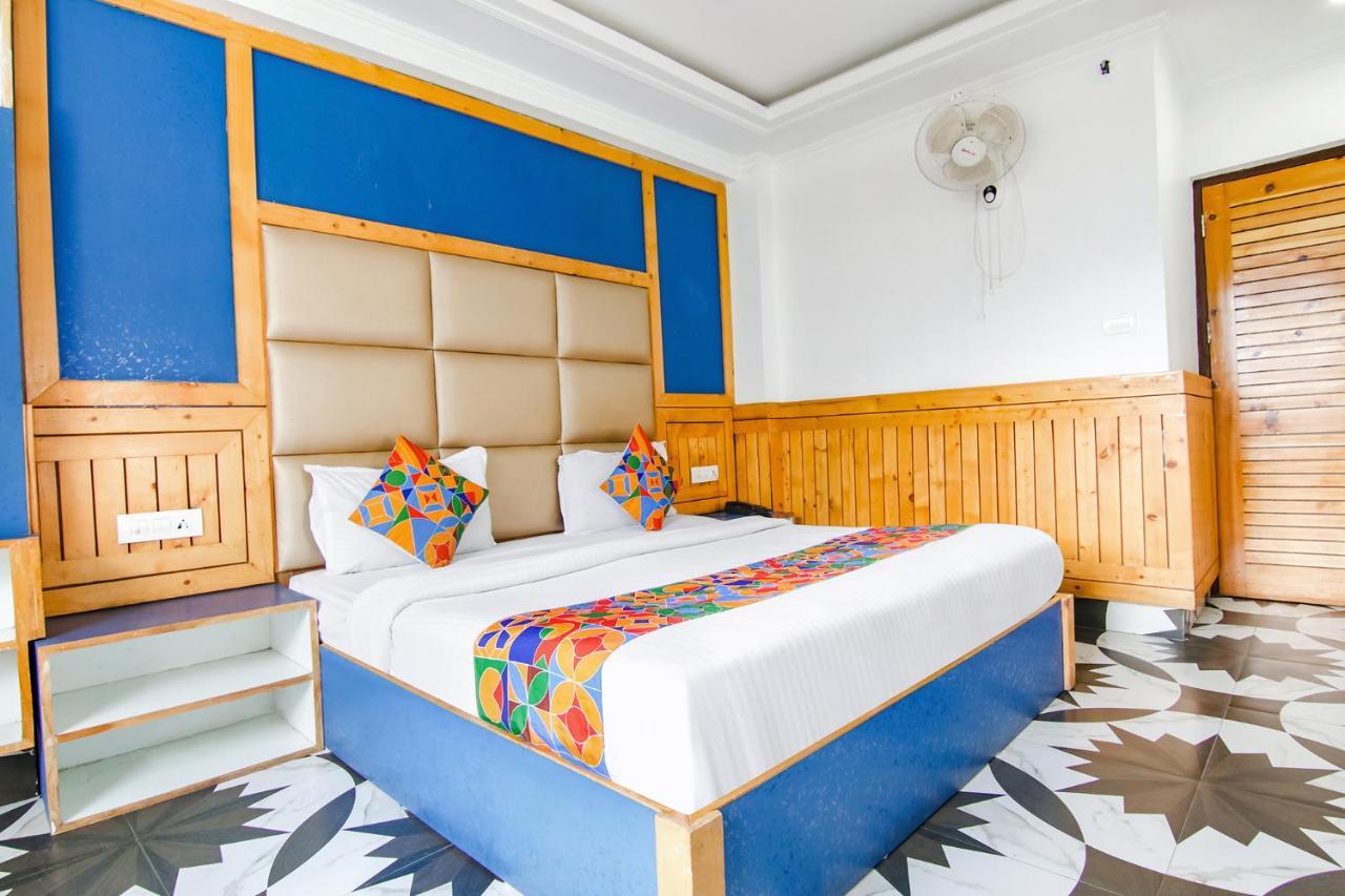 Fabhotel Rosewood I Hotel