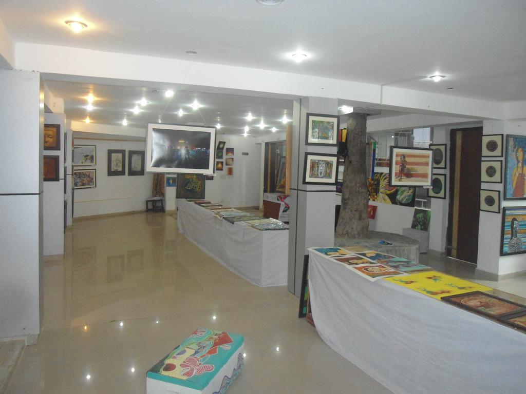 Hotel Gandhi's Paradise