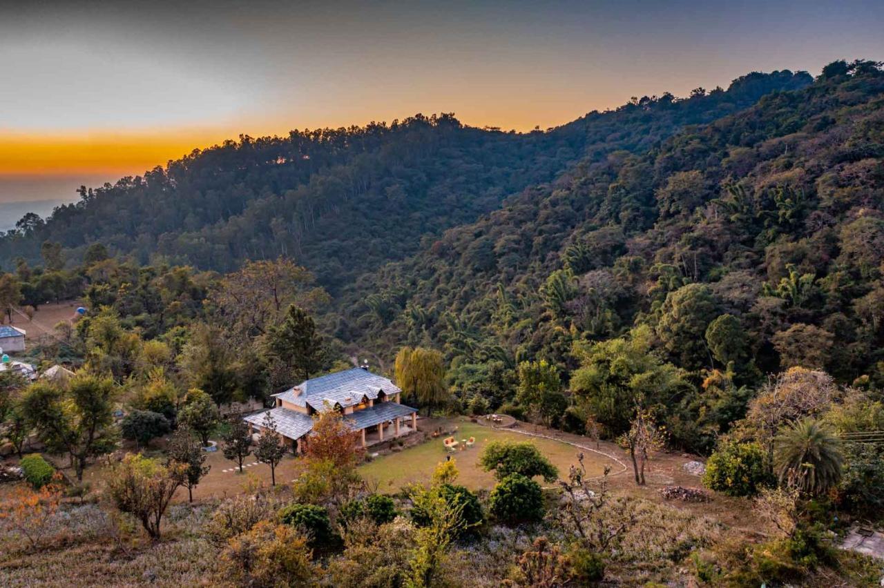 Stayvista At Tea House With Fragrant Tea Gardens