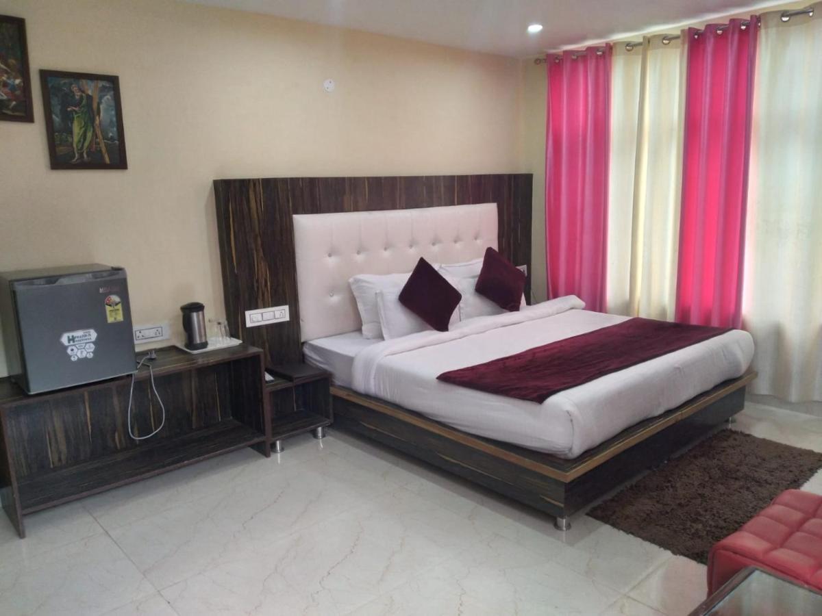 Mount Edge Hotel