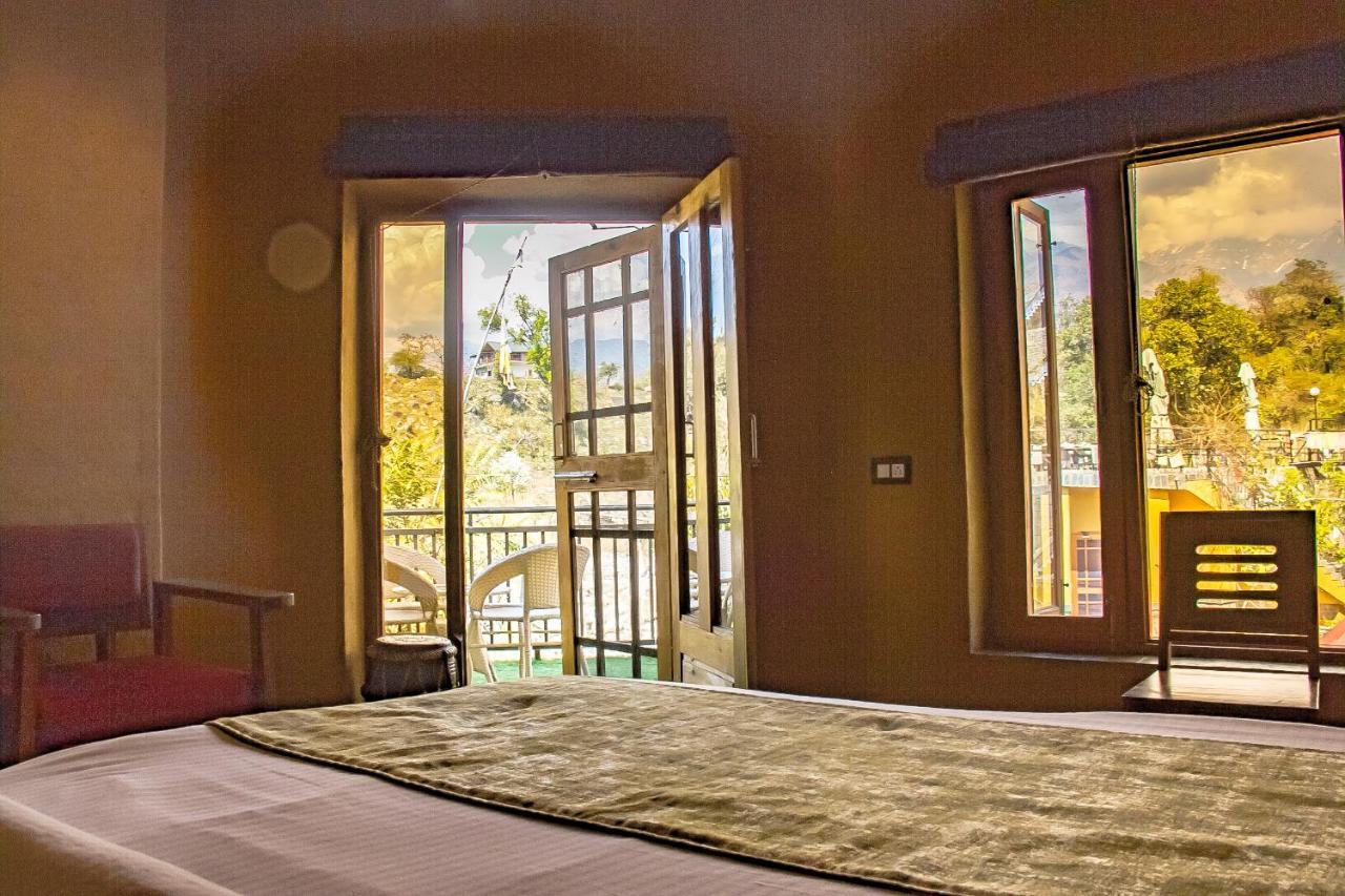 Prakriti Aalay - Riverside Mountain View Boutique Eco 4*