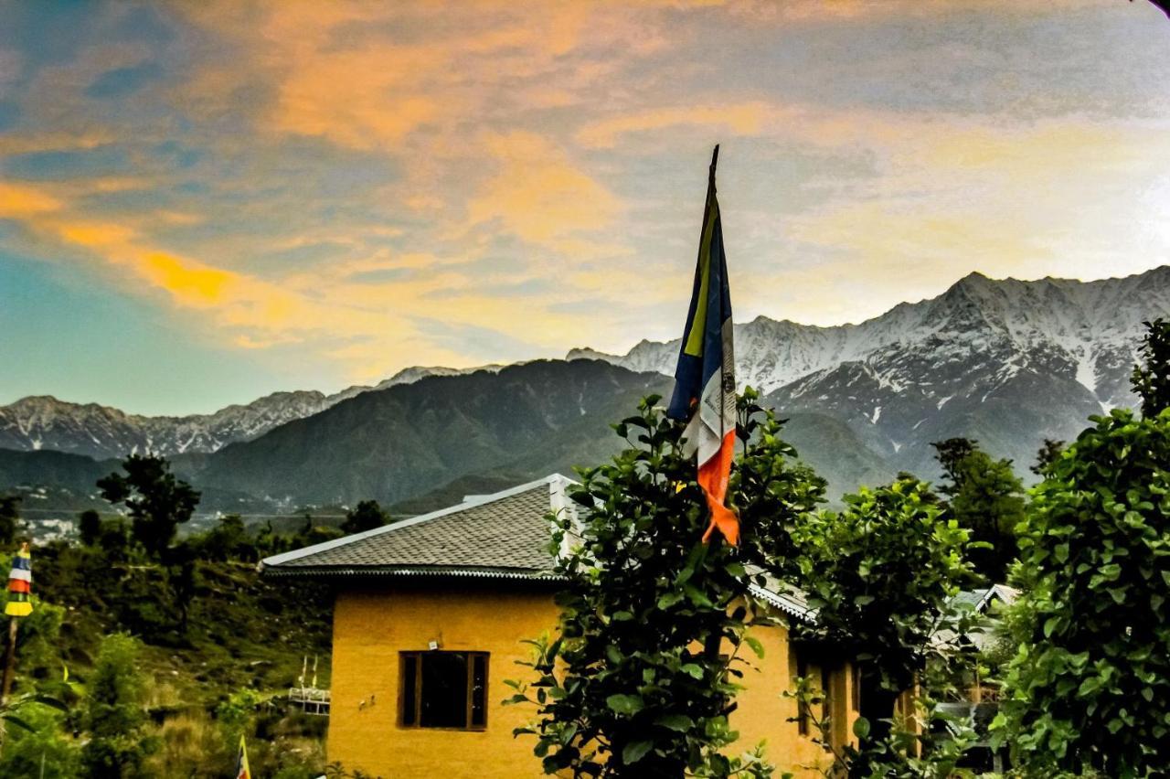 Resort Prakriti Aalay - Riverside Mountain View Boutique Eco Dharamshala