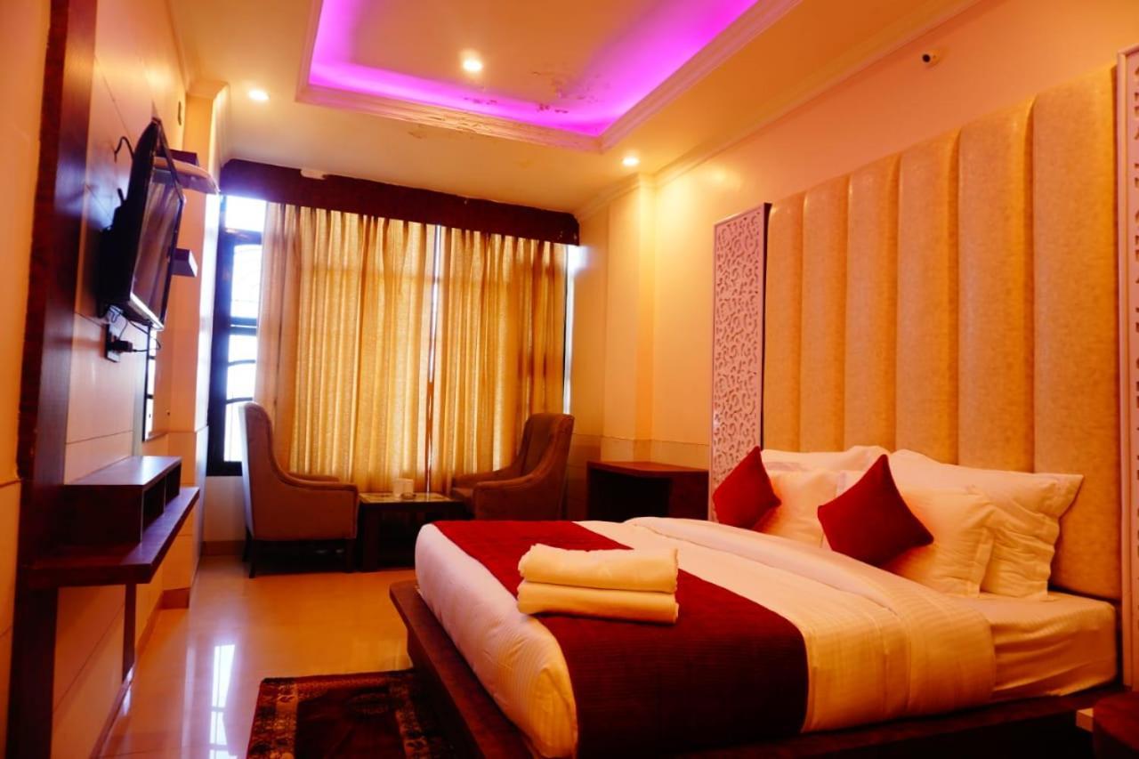 Grand Hill Hotel