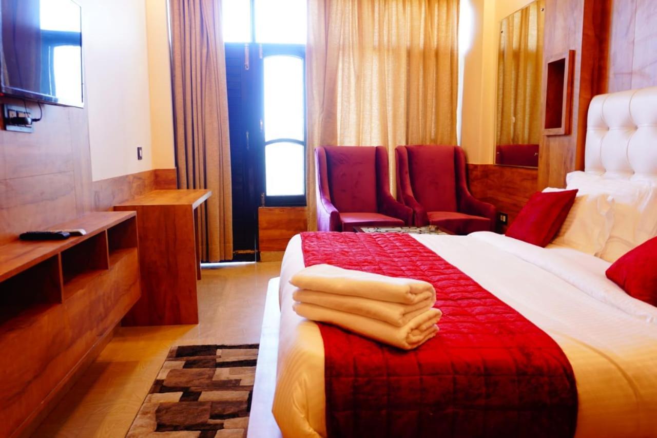 Grand Hill * Dharamshala