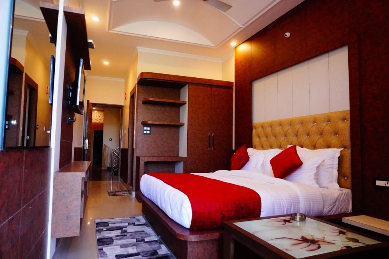 Grand Hill Hotel