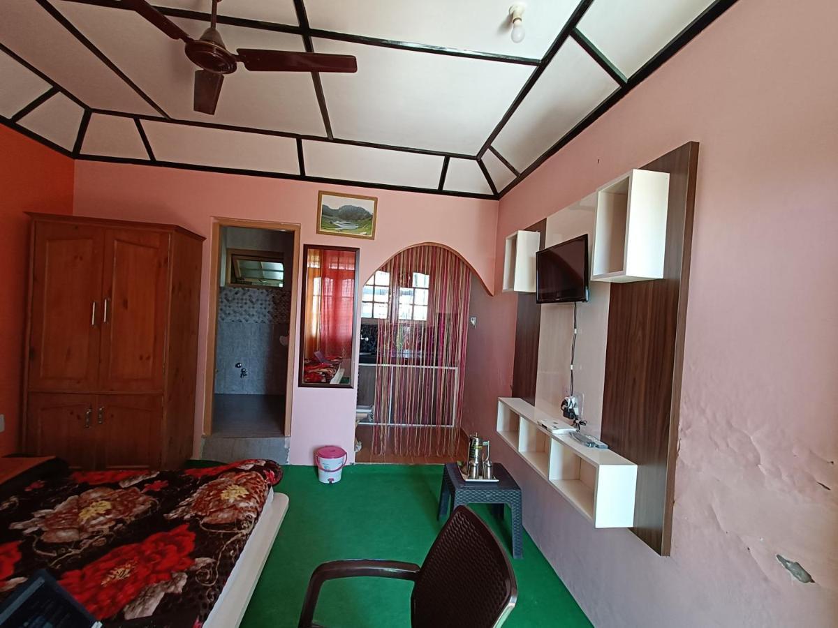 Homestay Peaceful Homely Homestay *