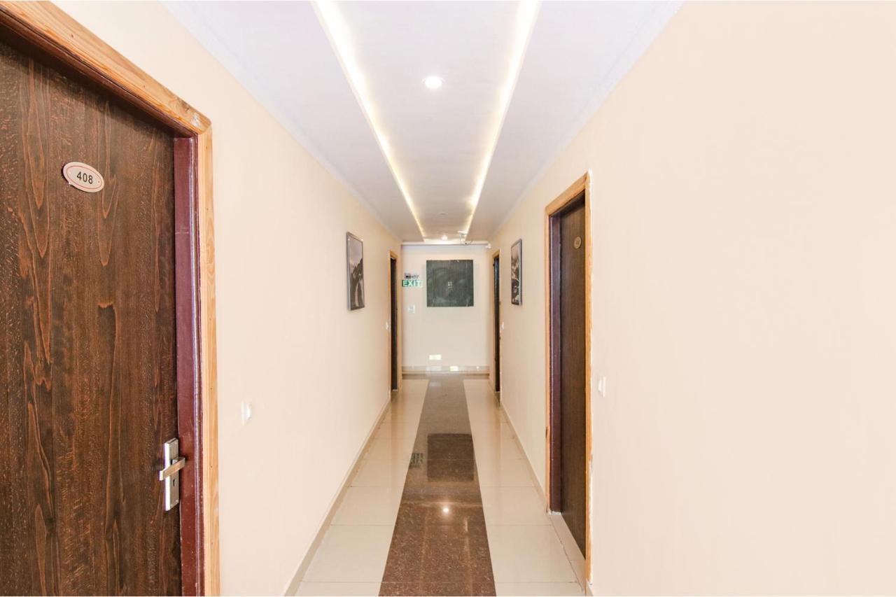 Fabhotel Rakus Place Hotel