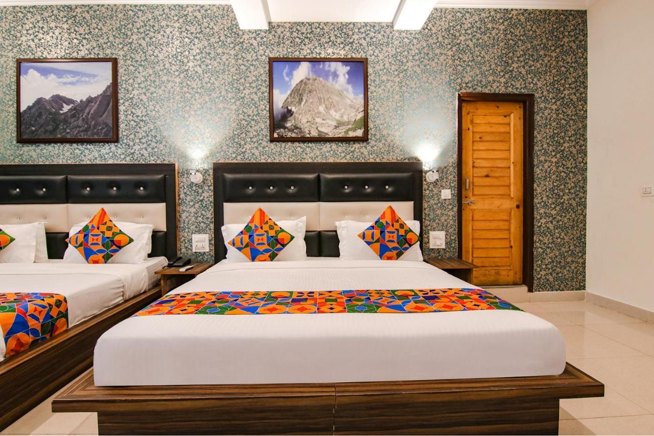 Hotel Fabhotel Rakus Place