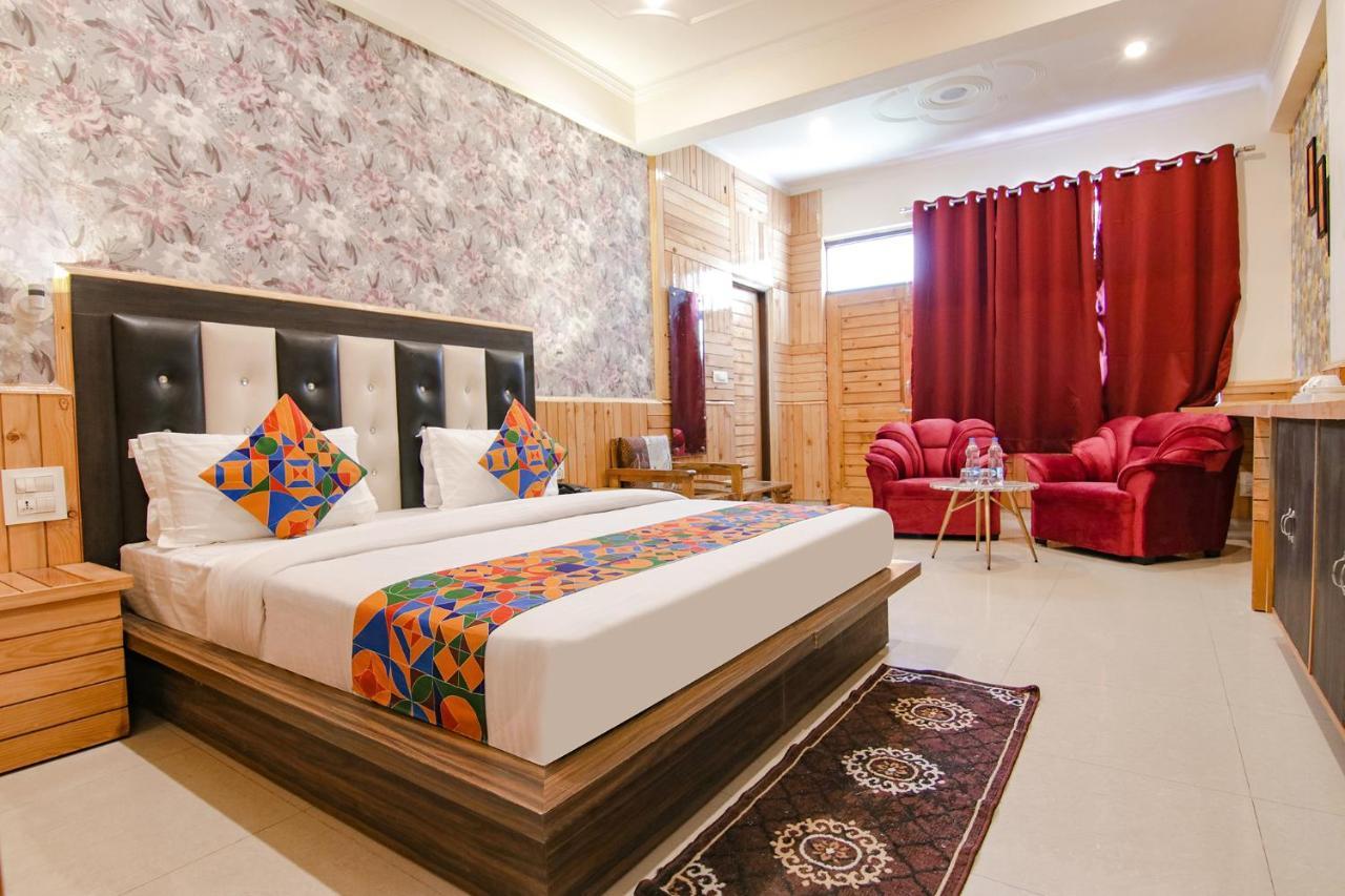 Hotel Fabhotel Rakus Place