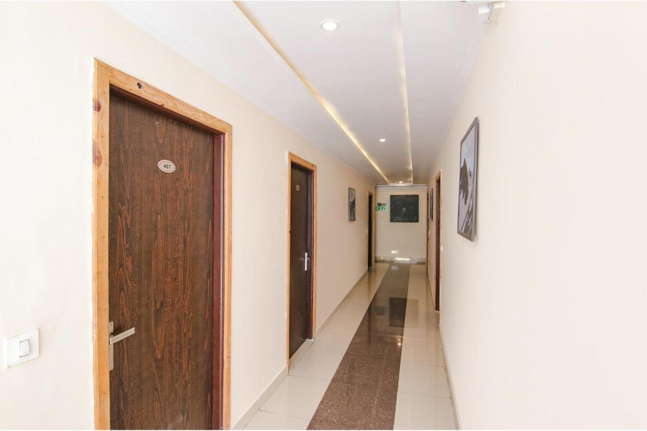 Fabhotel Rakus Place Hotel