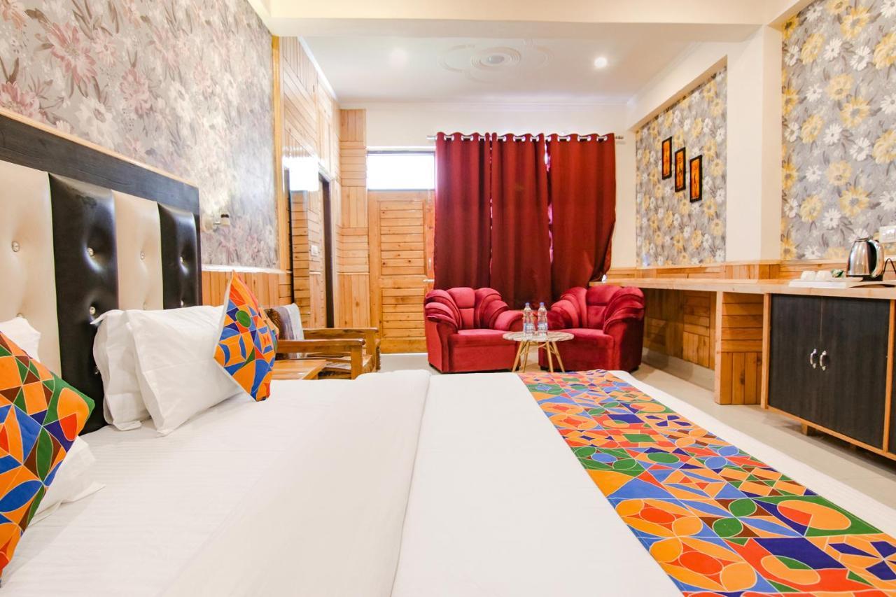 Hotel Fabhotel Rakus Place