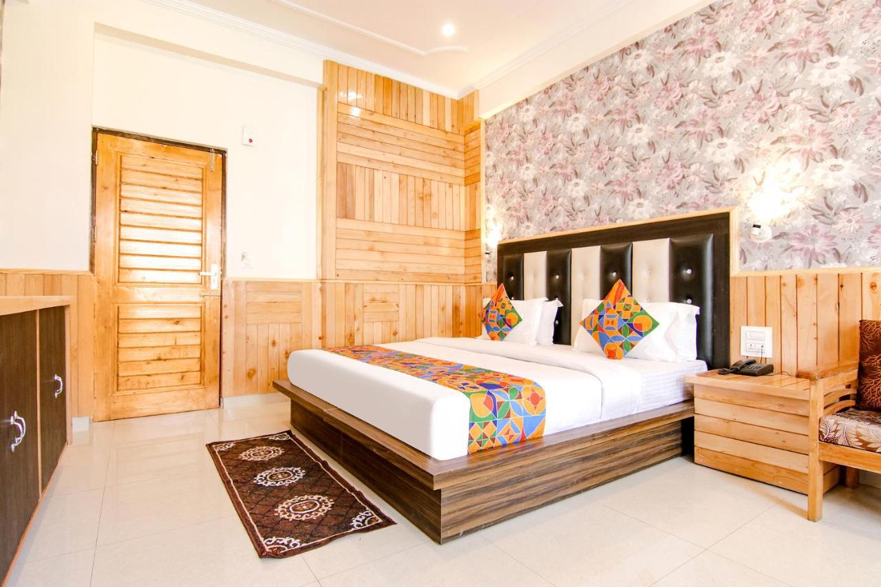 Hotel Fabhotel Rakus Place