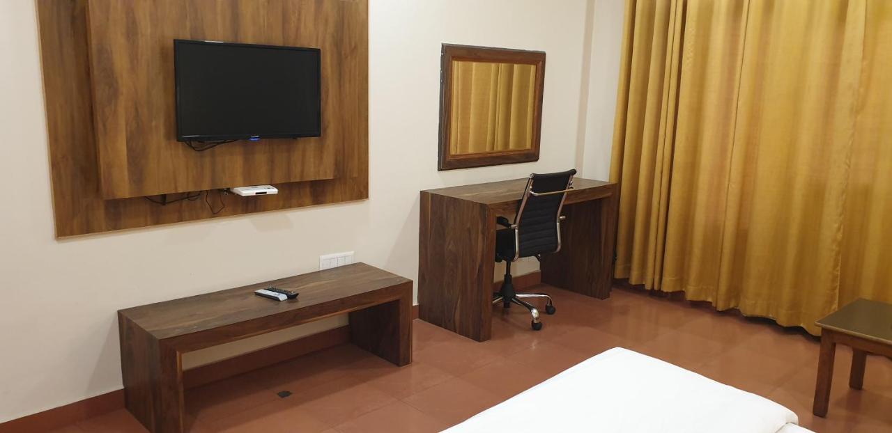 Pong View Hotel 2*