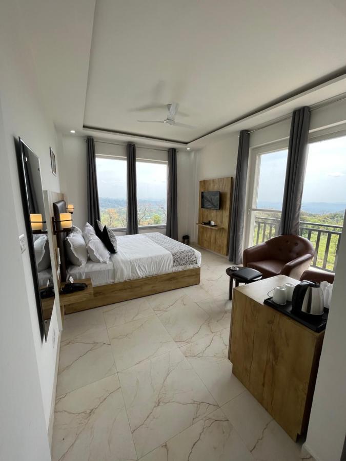 Click Collection The Abode, 4* Dharamshala