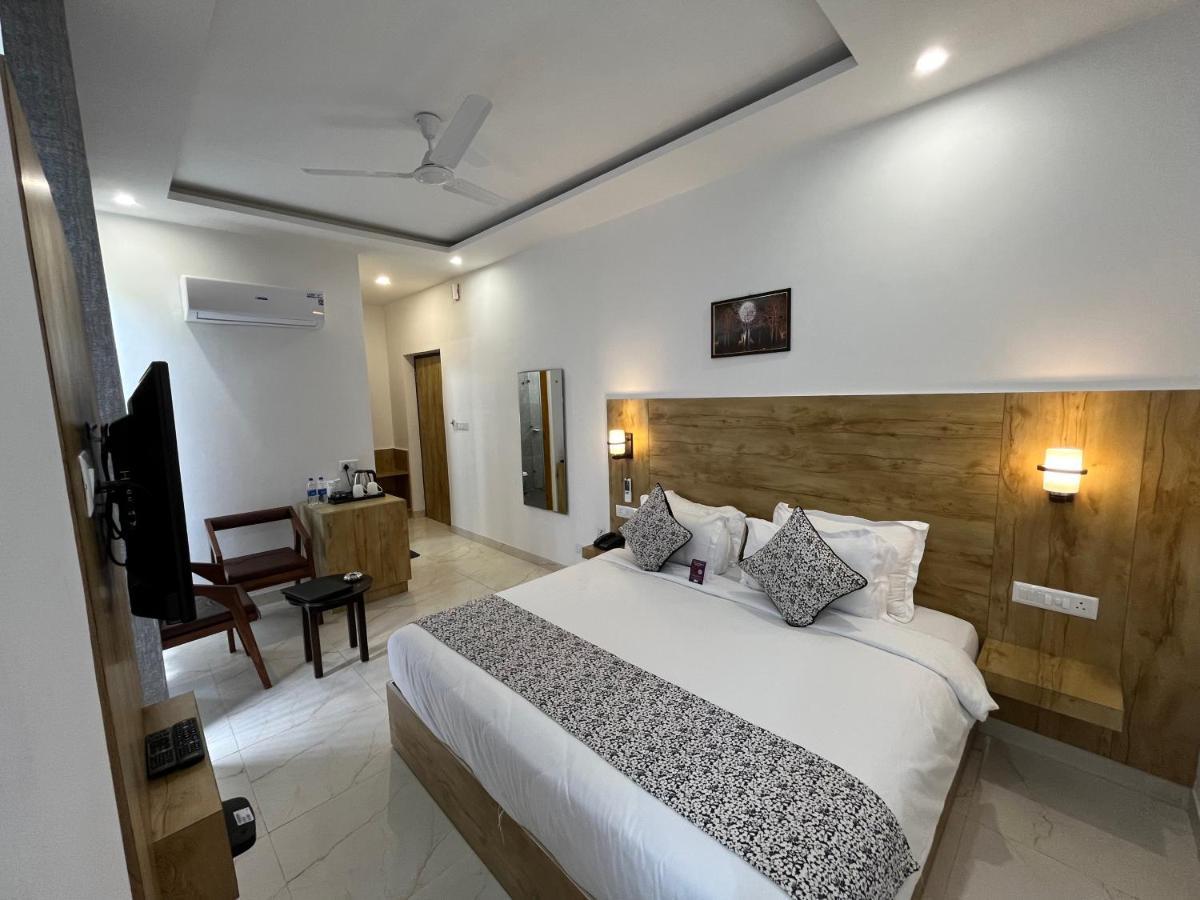 Click Collection The Abode, Hotel Dharamshala