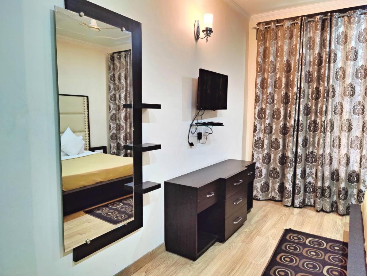 Gagan Resort *