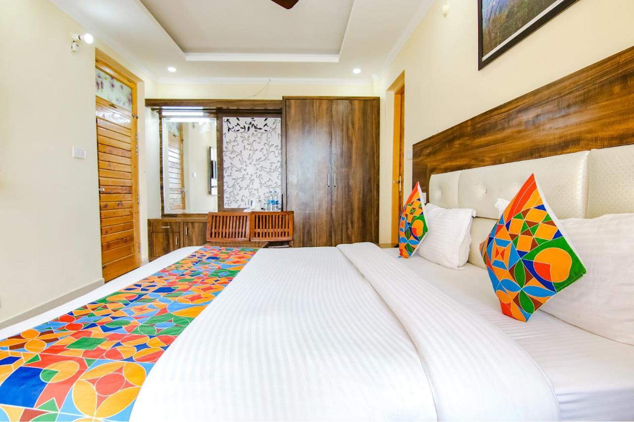 Fabhotel The Eden