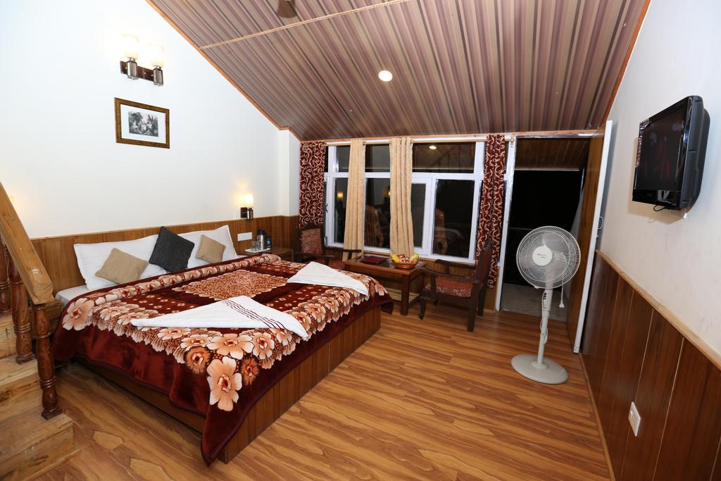 Hotel Natraj Manali 3*