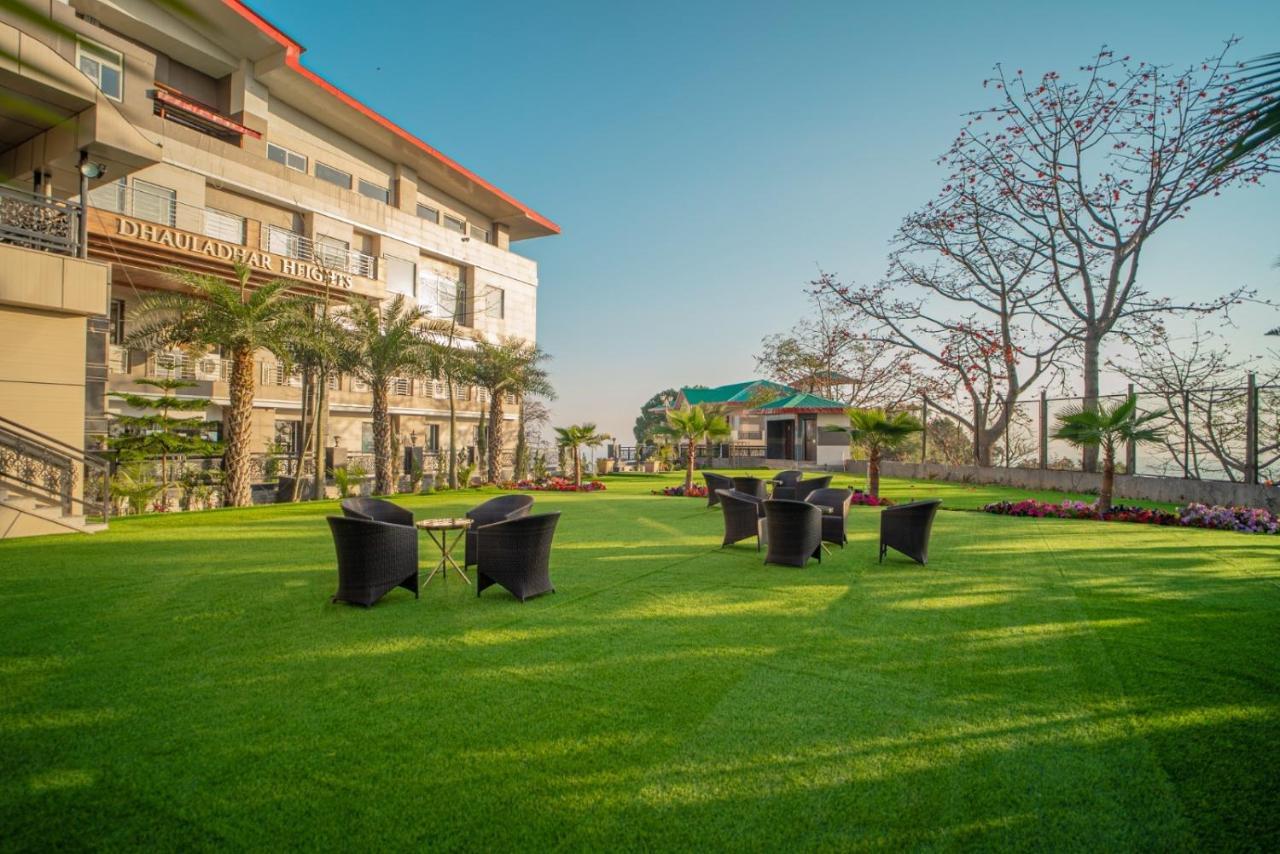 Hotel Dhauladhar Heights