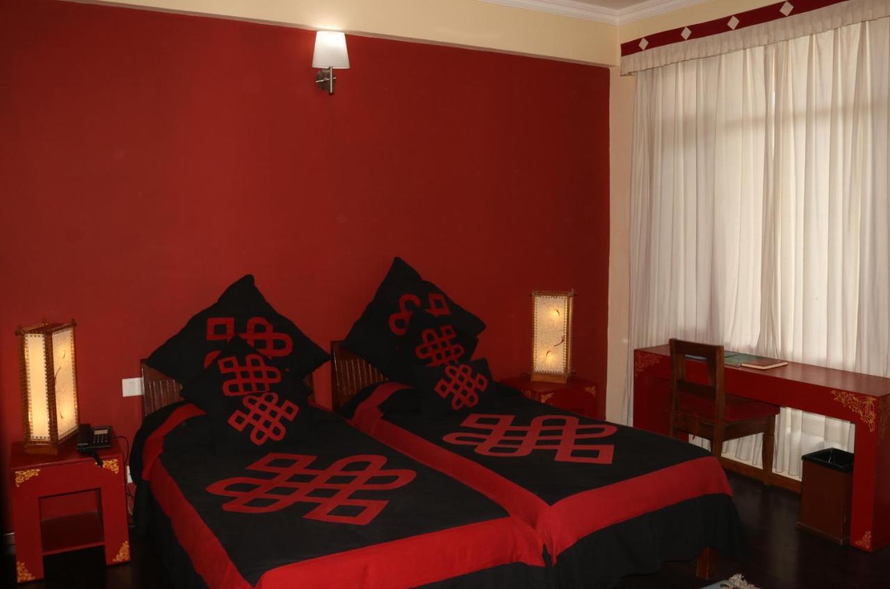 Hotel New Serkong House