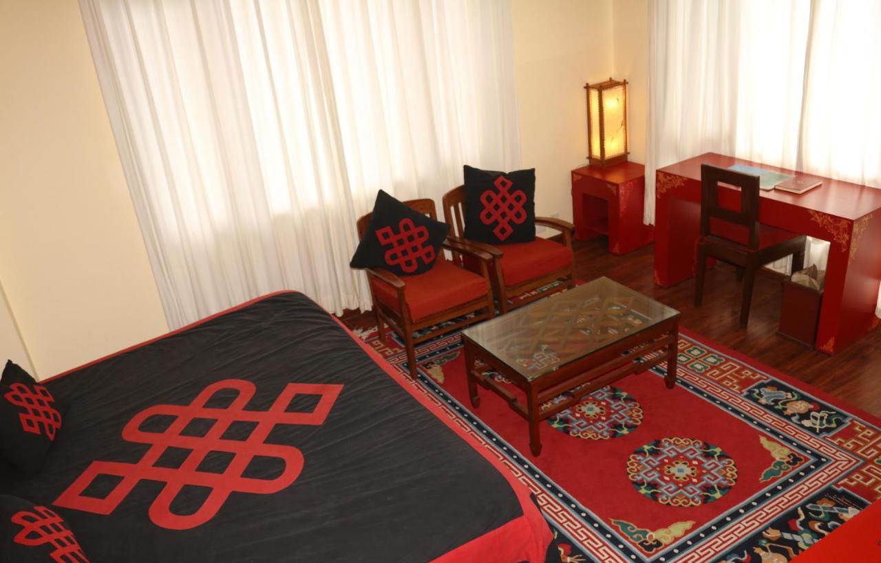 Hotel New Serkong House