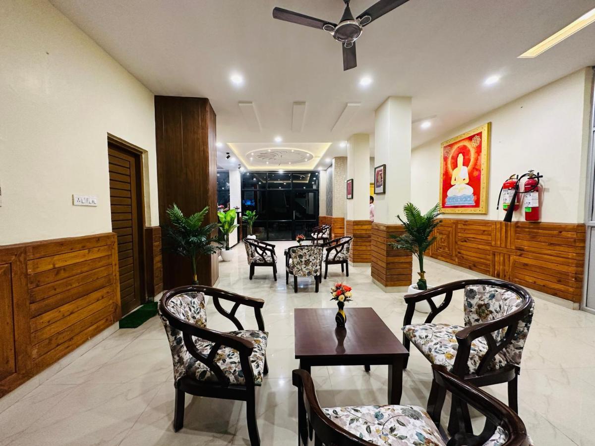 Him Ventures Hotel 3*