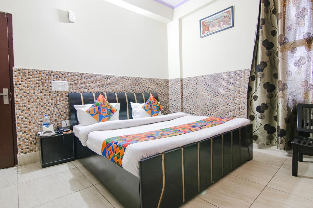 Fabhotel Prime Wonder World