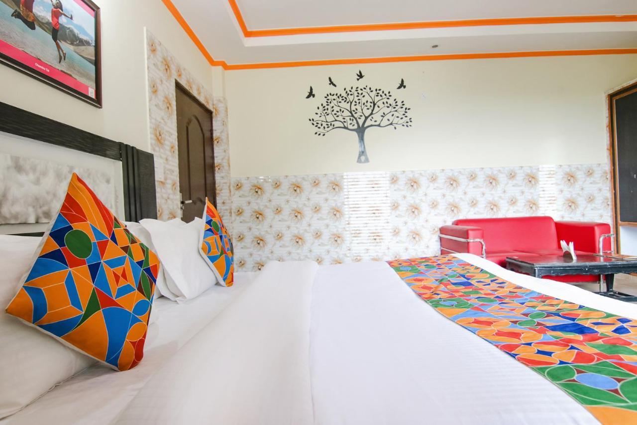 Fabhotel Prime Wonder World
