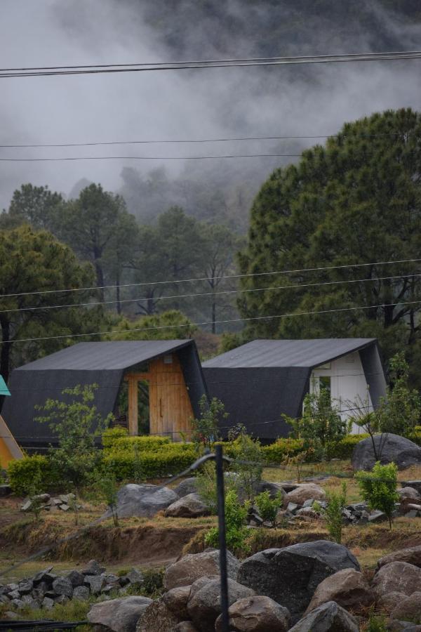 Dhauladhar View Village 2*