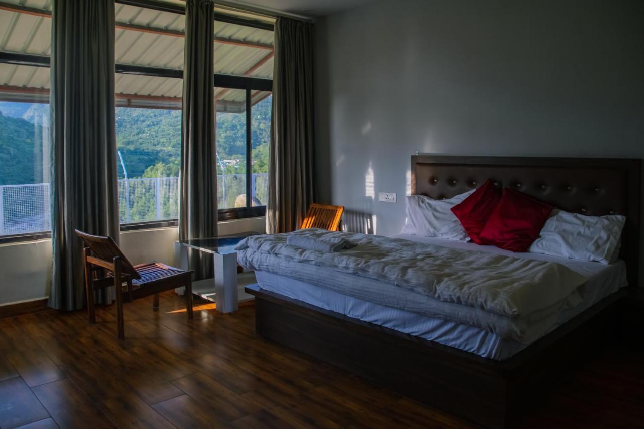 Hotel Dhauladhar View Village
