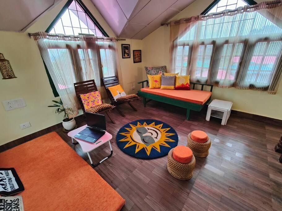 Aviator's Bungalow - * Dharamshala