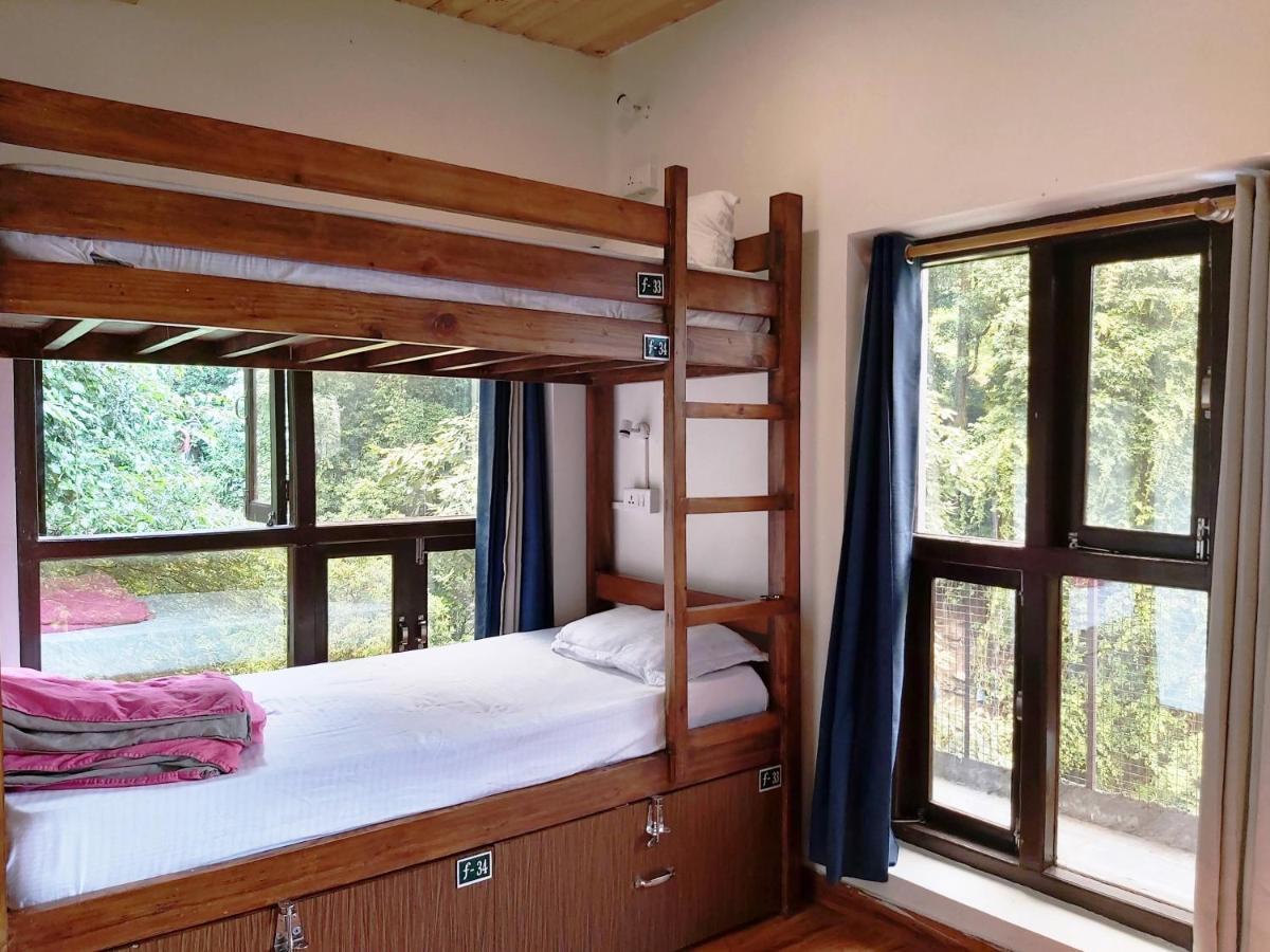 Hostel Utopia Dharamkot Mcleodganj